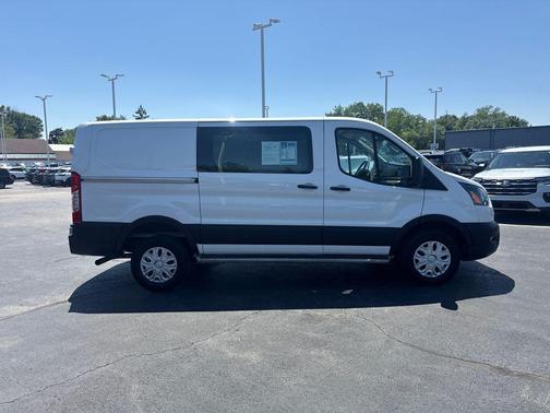 Oxford White 2024 Ford Transit-250 Base