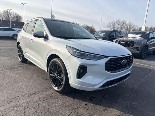 2025 Ford Escape ST-Line Elite