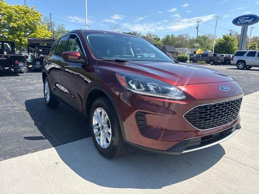 Bronze Fire Metallic 2021 Ford Escape SE