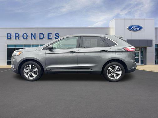 Carbonized Gray Metallic 2024 Ford Edge SEL