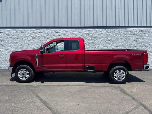 2025 Ford F-350 XLT