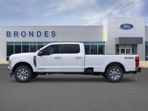 Star White Metallic Tri-Coat 2026 Ford F-350 Lariat