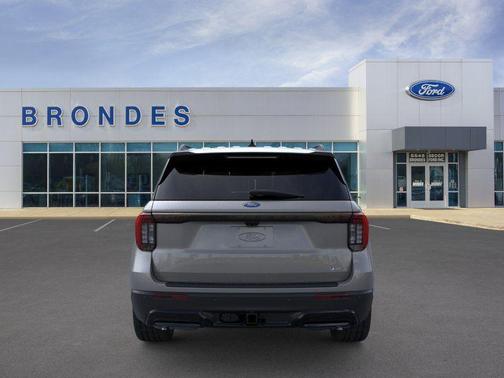 Carbonized Gray Metallic 2026 Ford Explorer ST-Line