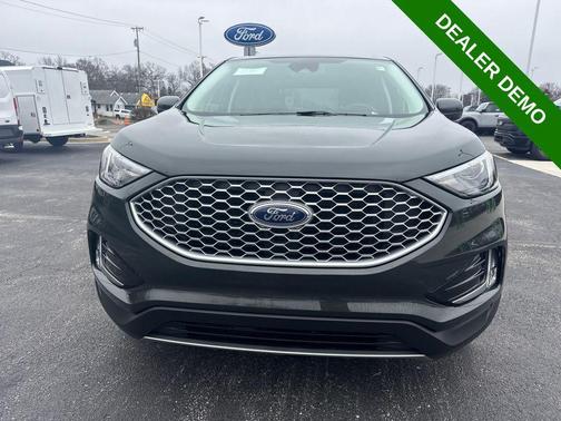 Green Metallic 2024 Ford Edge SEL
