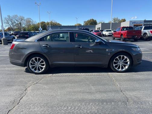 2018 Ford Taurus Limited