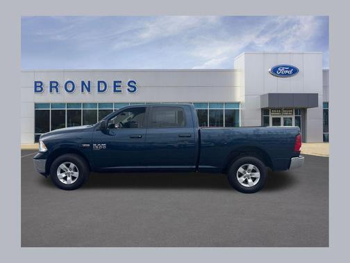 Patriot Blue Pearlcoat 2020 RAM 1500 Classic SLT