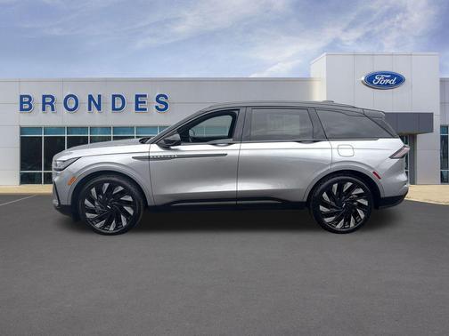 2024 Lincoln Nautilus Reserve