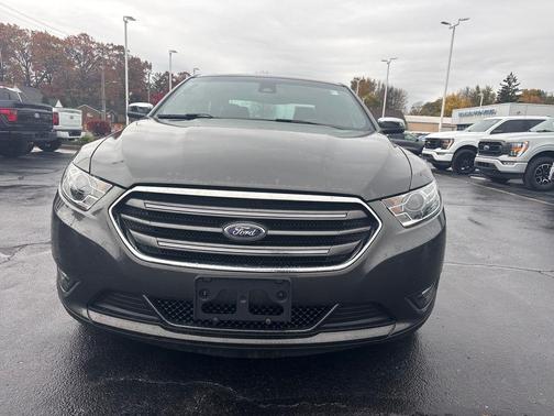 2017 Ford Taurus Limited