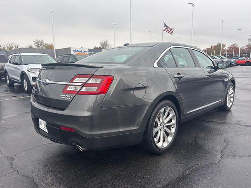 2017 Ford Taurus Limited
