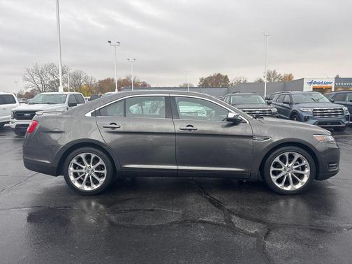 2017 Ford Taurus Limited