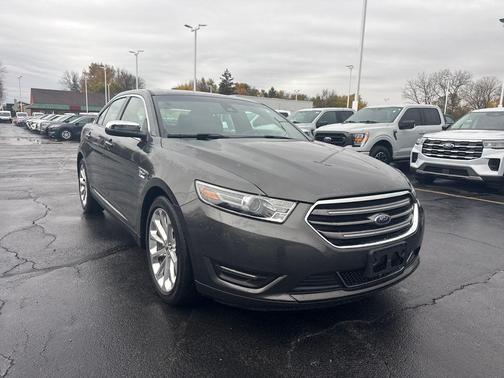 2017 Ford Taurus Limited