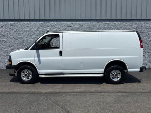 2023 GMC Savana 2500 Work Van