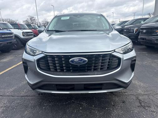 Iconic Silver Metallic 2023 Ford Escape Active