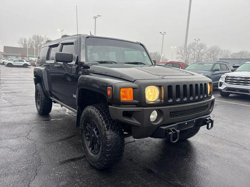 2006 Hummer H3 Base