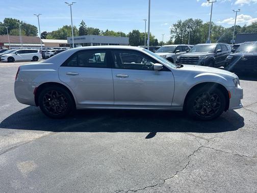 Silver Mist Clearcoat 2023 Chrysler 300 Touring