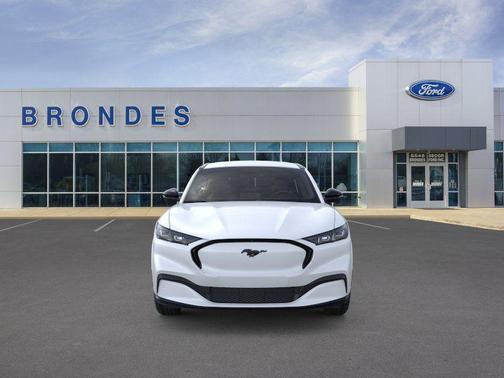 Star White Metallic Tri-Coat 2026 Ford Mustang Mach-E Premium