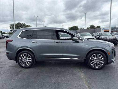 2022 Cadillac XT6 Premium Luxury FWD