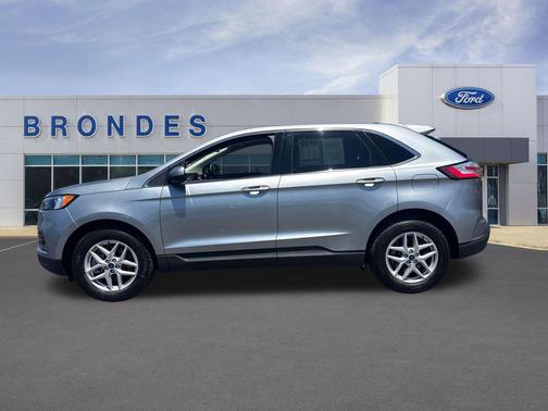 Iconic Silver Metallic 2024 Ford Edge SEL
