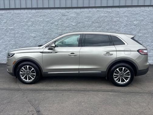 2023 Lincoln Nautilus Standard