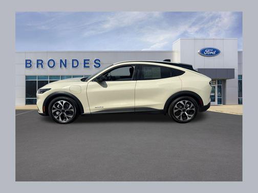 2025 Ford Mustang Mach-E Select