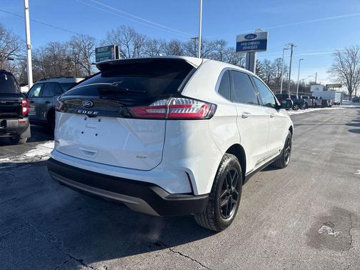 Oxford White 2024 Ford Edge SEL