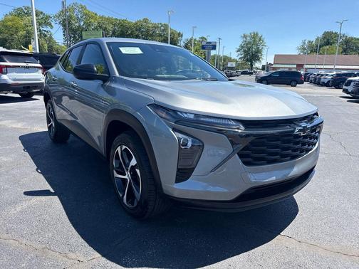 Sterling Gray Metallic 2024 Chevrolet Trax 1RS