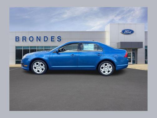 Blue Flame Metallic 2011 Ford Fusion SE