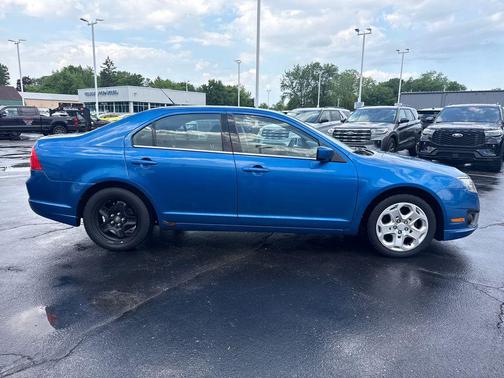 Blue Flame Metallic 2011 Ford Fusion SE