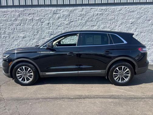 2022 Lincoln Nautilus Standard