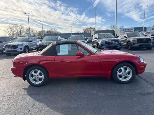 1999 Mazda MX-5 Miata Base