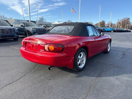 1999 Mazda MX-5 Miata Base