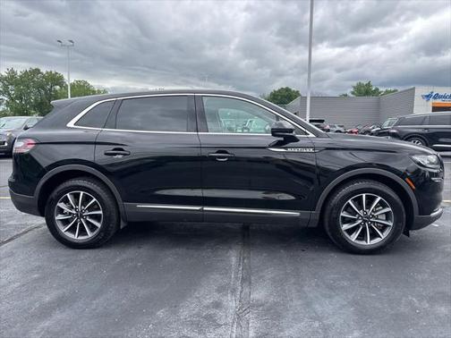 2022 Lincoln Nautilus Standard