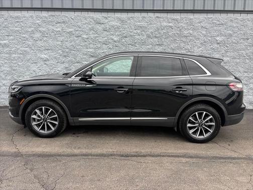 2022 Lincoln Nautilus Standard
