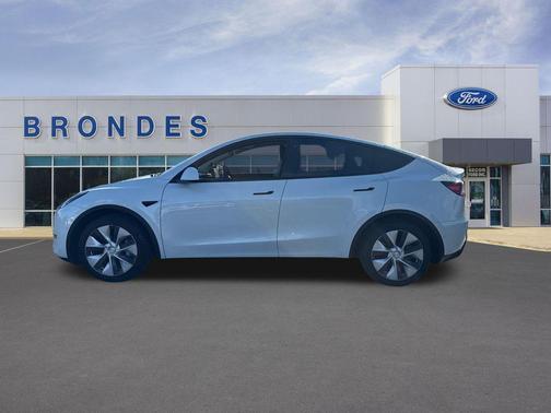 Pearl White Multi-Coat 2021 Tesla Model Y Long Range