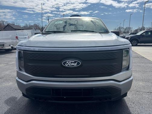 Iconic Silver Metallic 2025 Ford F-150 Lightning XLT