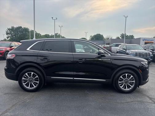 2022 Lincoln Nautilus Standard