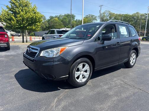 Dark Gray Metallic 2015 Subaru Forester 2.5i