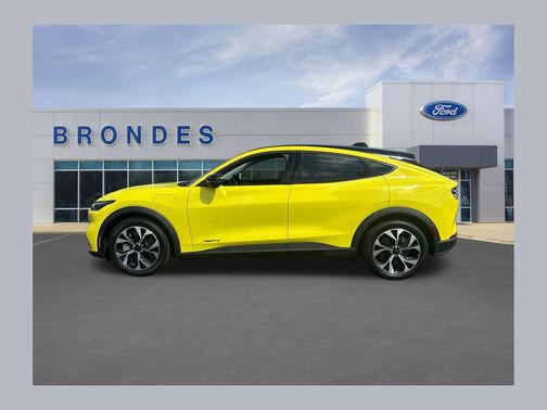 Grabber Yellow 2025 Ford Mustang Mach-E Select