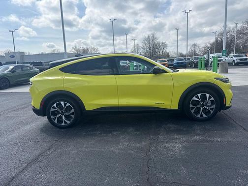 Grabber Yellow 2025 Ford Mustang Mach-E Select