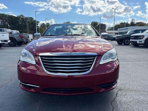 2012 Chrysler 200 Limited