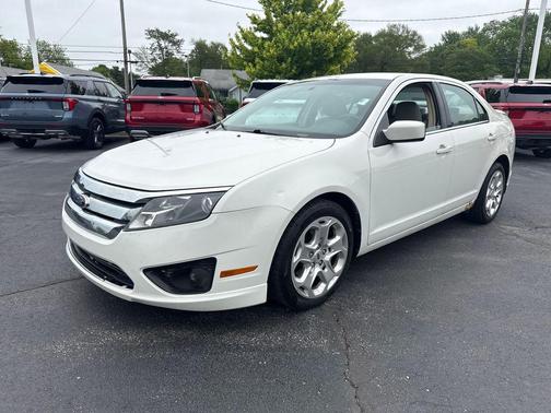 White Suede 2010 Ford Fusion SE