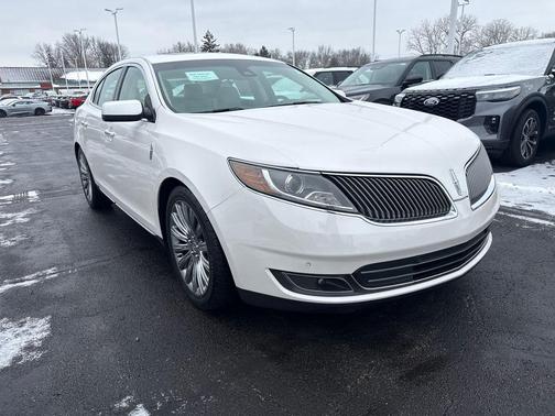 2014 Lincoln MKS Base