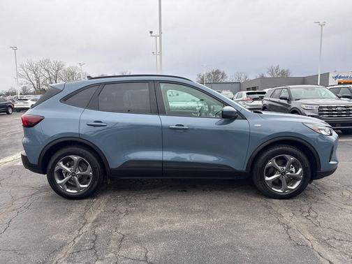 2025 Ford Escape ST-Line Select