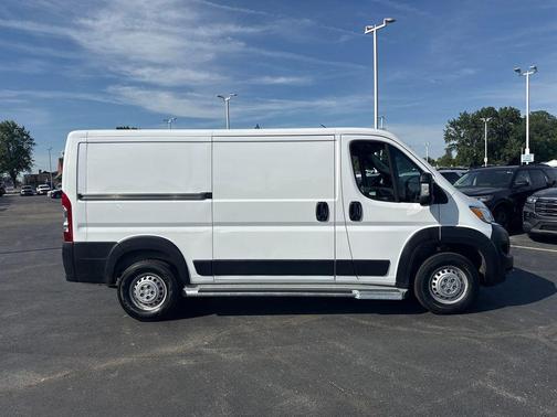 Bright White Clearcoat 2025 RAM ProMaster 2500 Tradesman