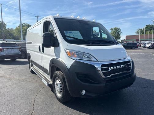 Bright White Clearcoat 2025 RAM ProMaster 2500 Tradesman