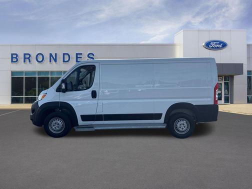 Bright White Clearcoat 2025 RAM ProMaster 2500 Tradesman