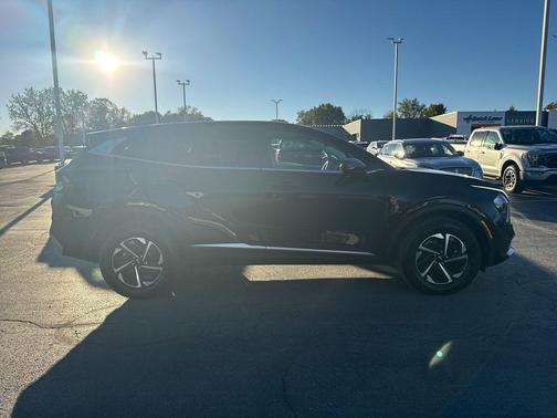 2023 Kia Sportage Hybrid LX