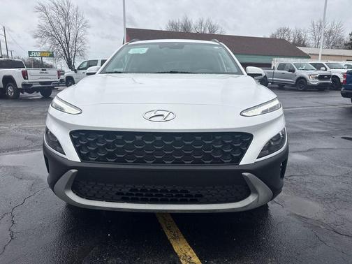 2022 Hyundai KONA SEL
