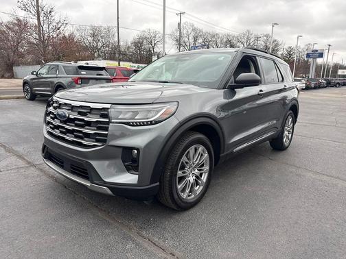 2025 Ford Explorer Active