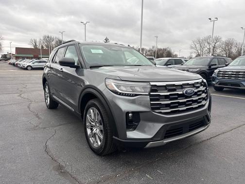 2025 Ford Explorer Active